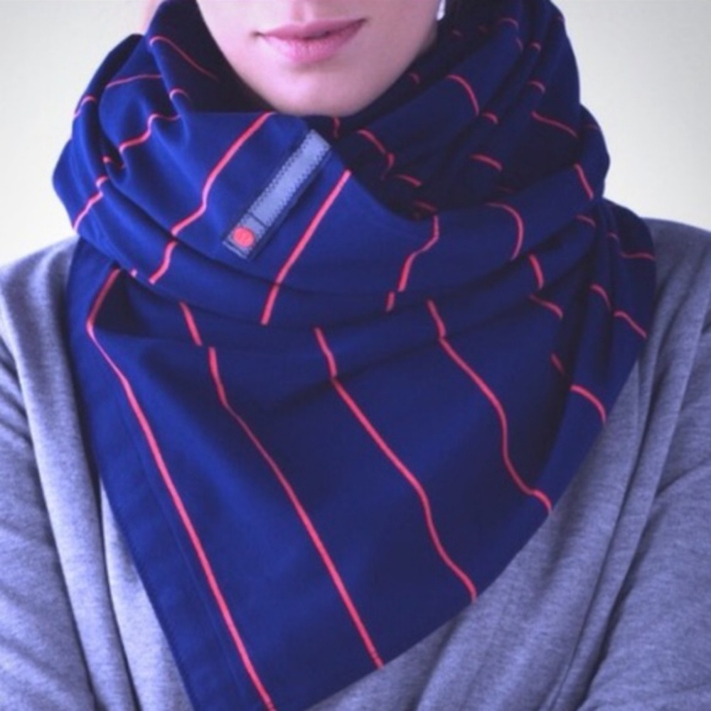 Vinyasa blue and pink striped scarf